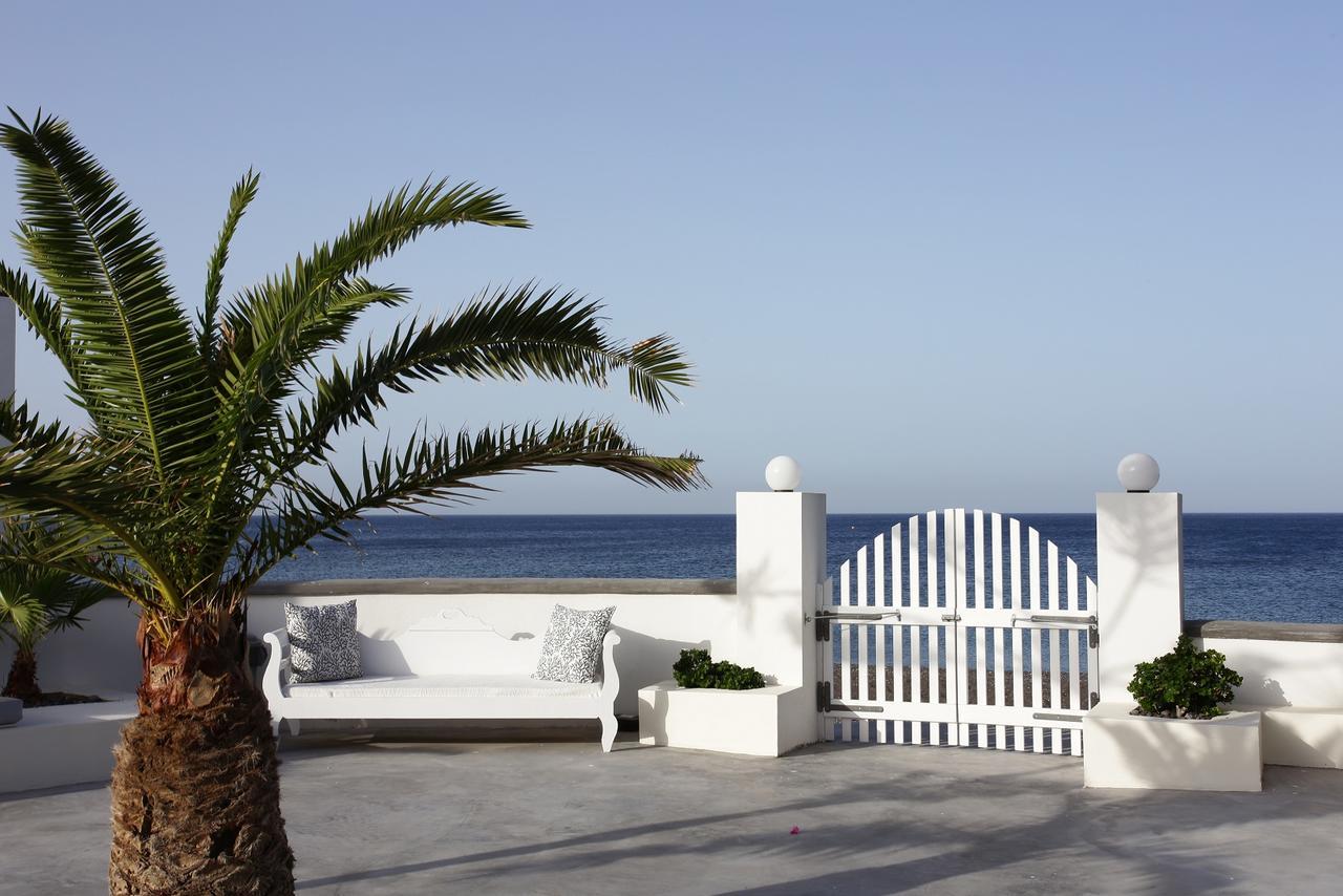 Sigalas Beach Hotel Kamari  Exterior photo